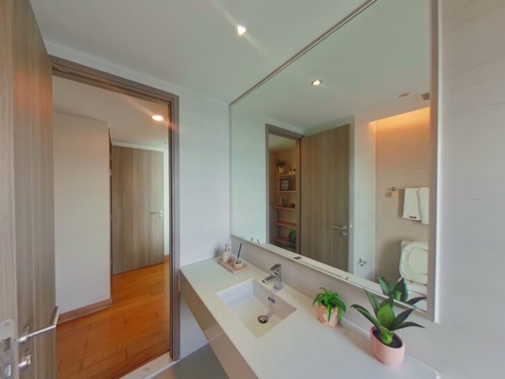 Marina Bayfront Sriracha