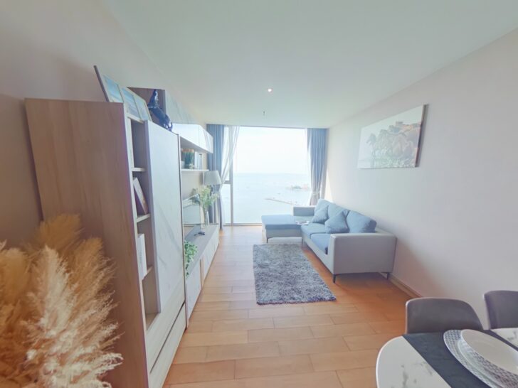 Marina Bayfront Sriracha