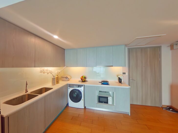 Marina Bayfront Sriracha