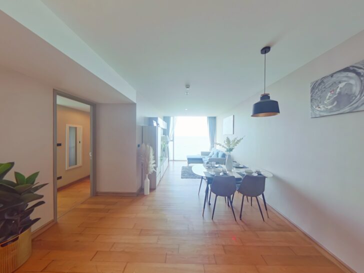 Marina Bayfront Sriracha