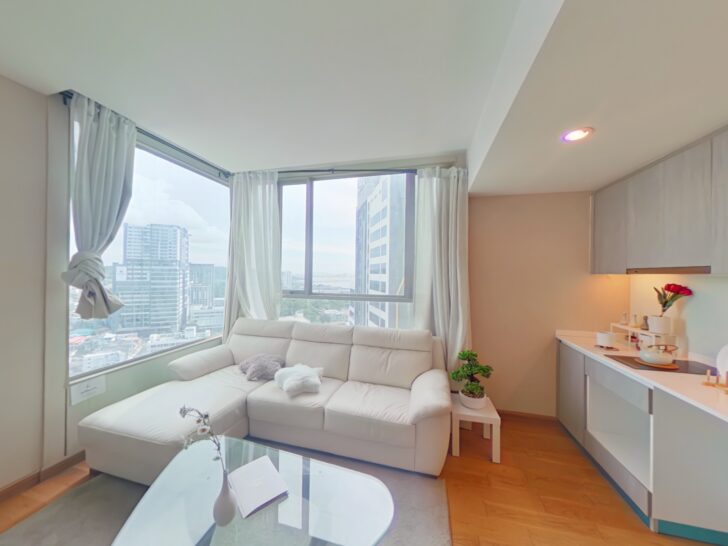 Marina Bayfront Sriracha