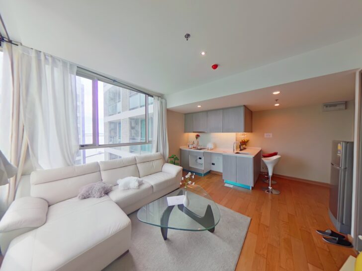 Marina Bayfront Sriracha