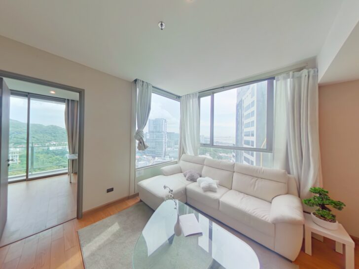 Marina Bayfront Sriracha