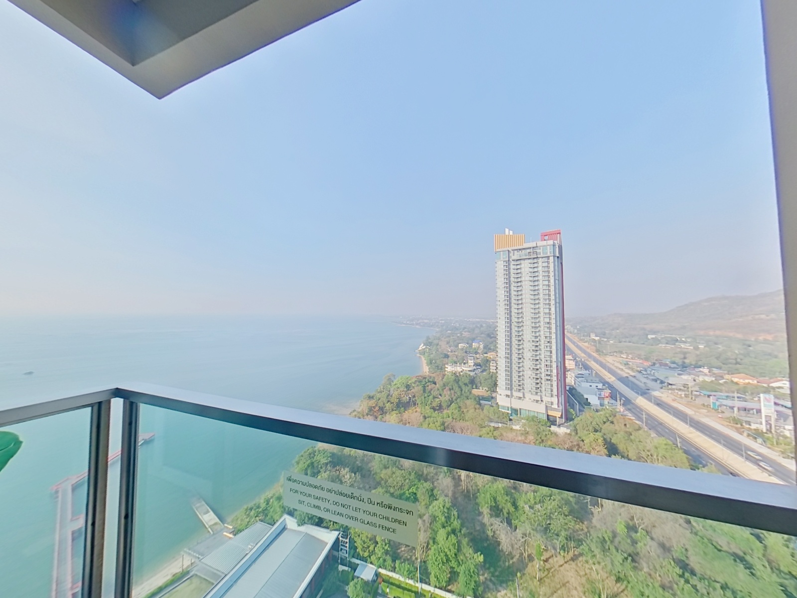 Yuu Residence Sriracha