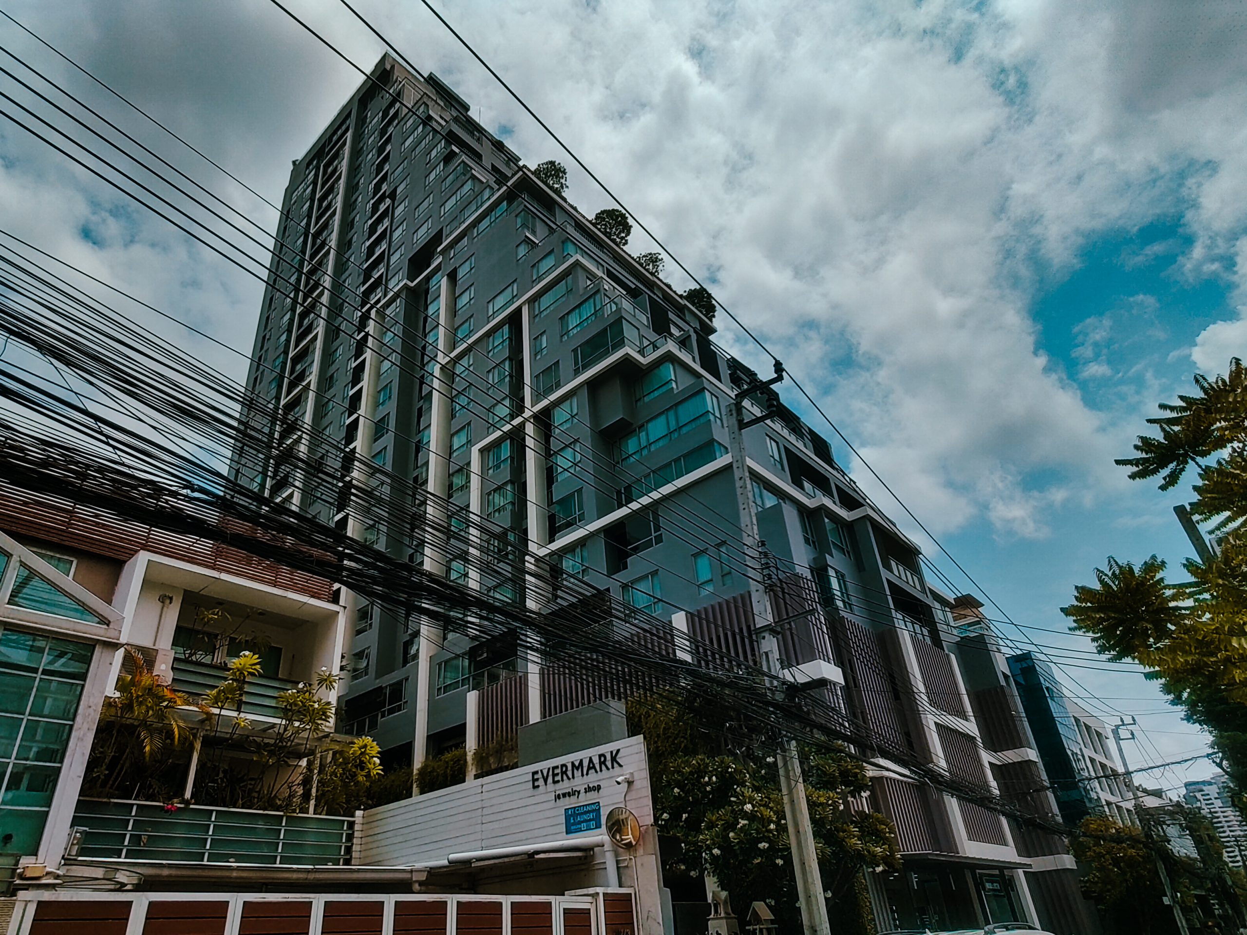 H Sukhumvit 43 Condominium