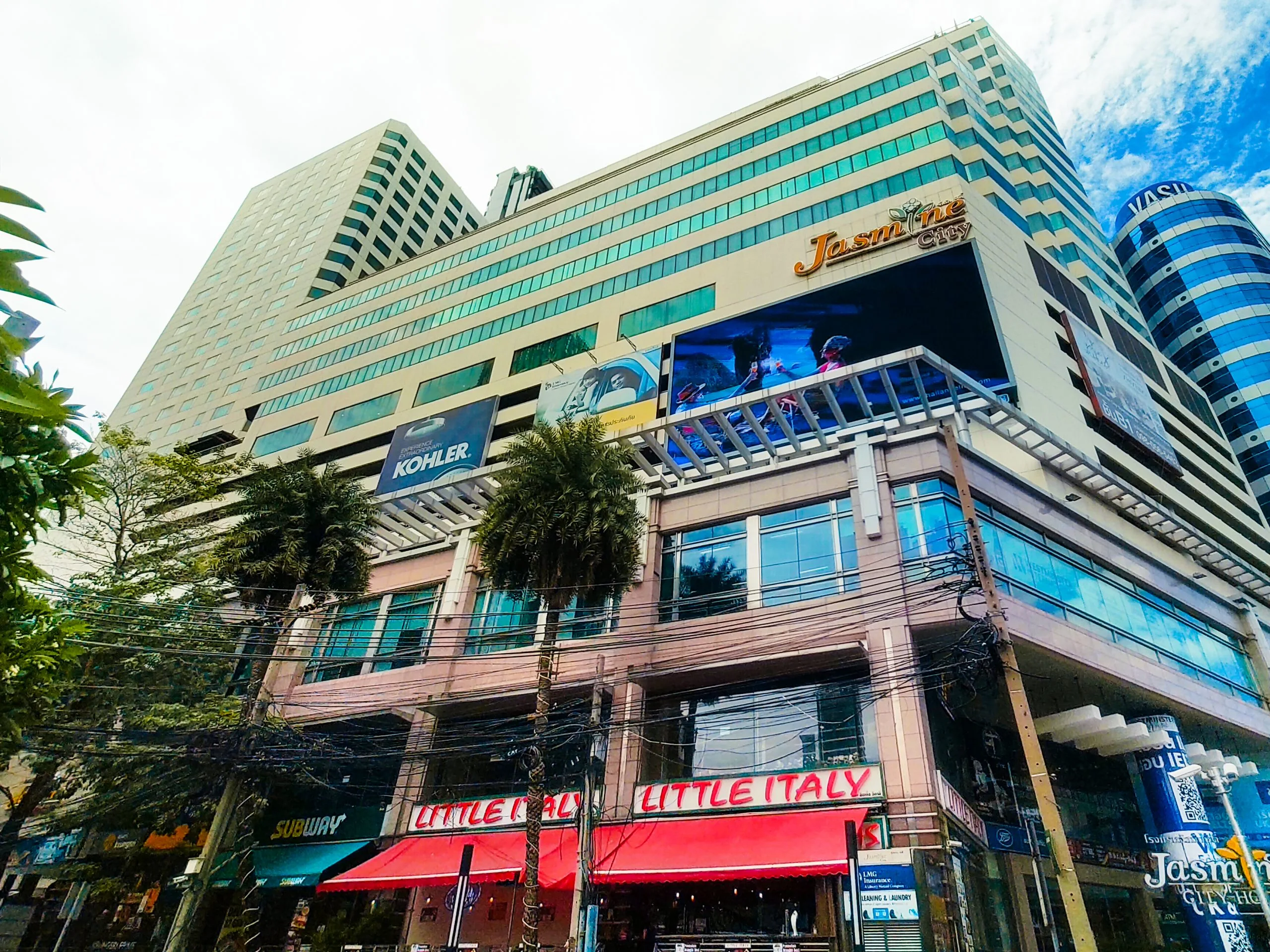 Jasmine Executive Suites Hotel