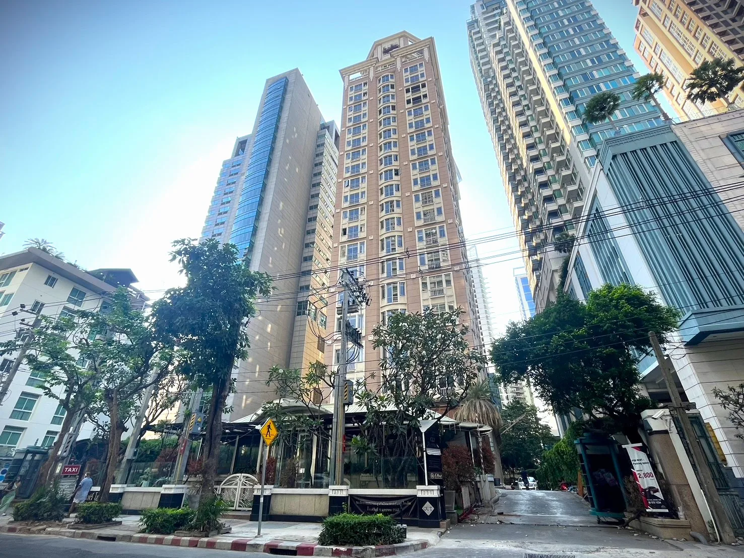 Mayfair Bangkok Marriott Executive Apartments