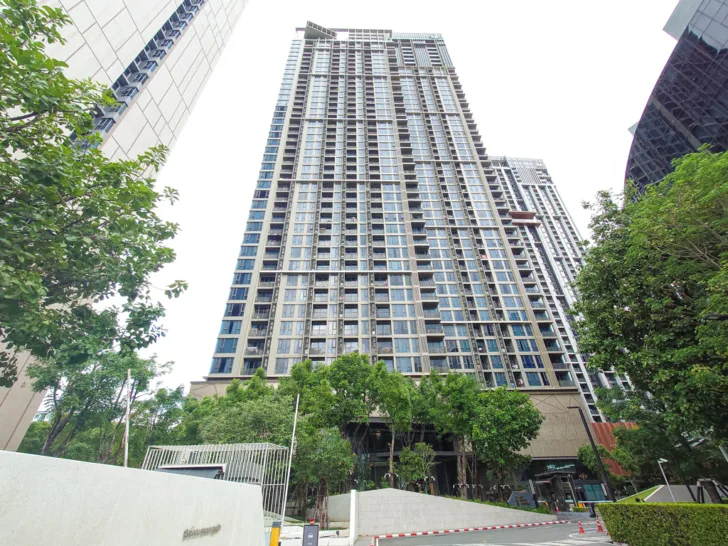 Whizdom Essence Sukhumvit