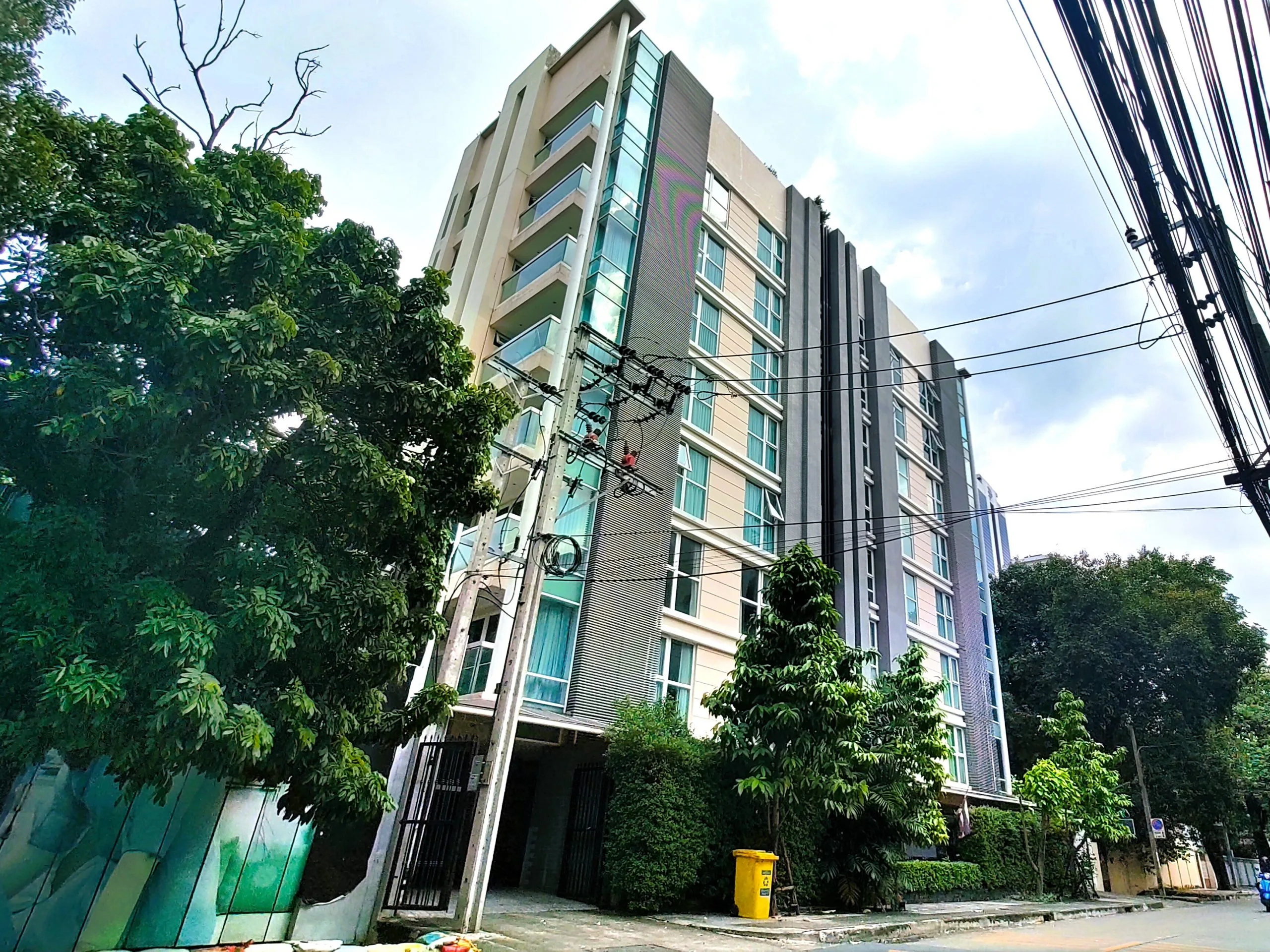 M Villa