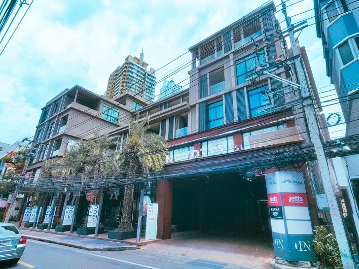 Metropolis Suites Bangkok Tapestry Collection By Hilton