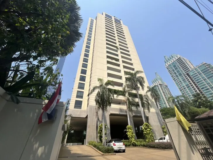 Somkid Gardens Condominium