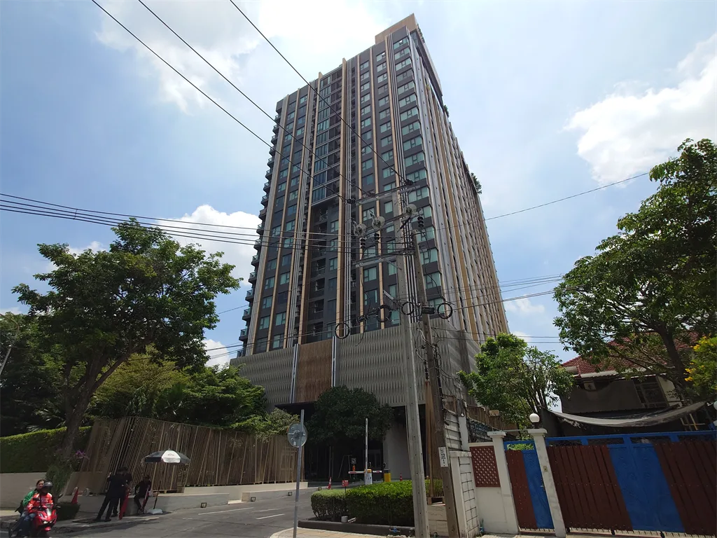 Life Sukhumvit 62