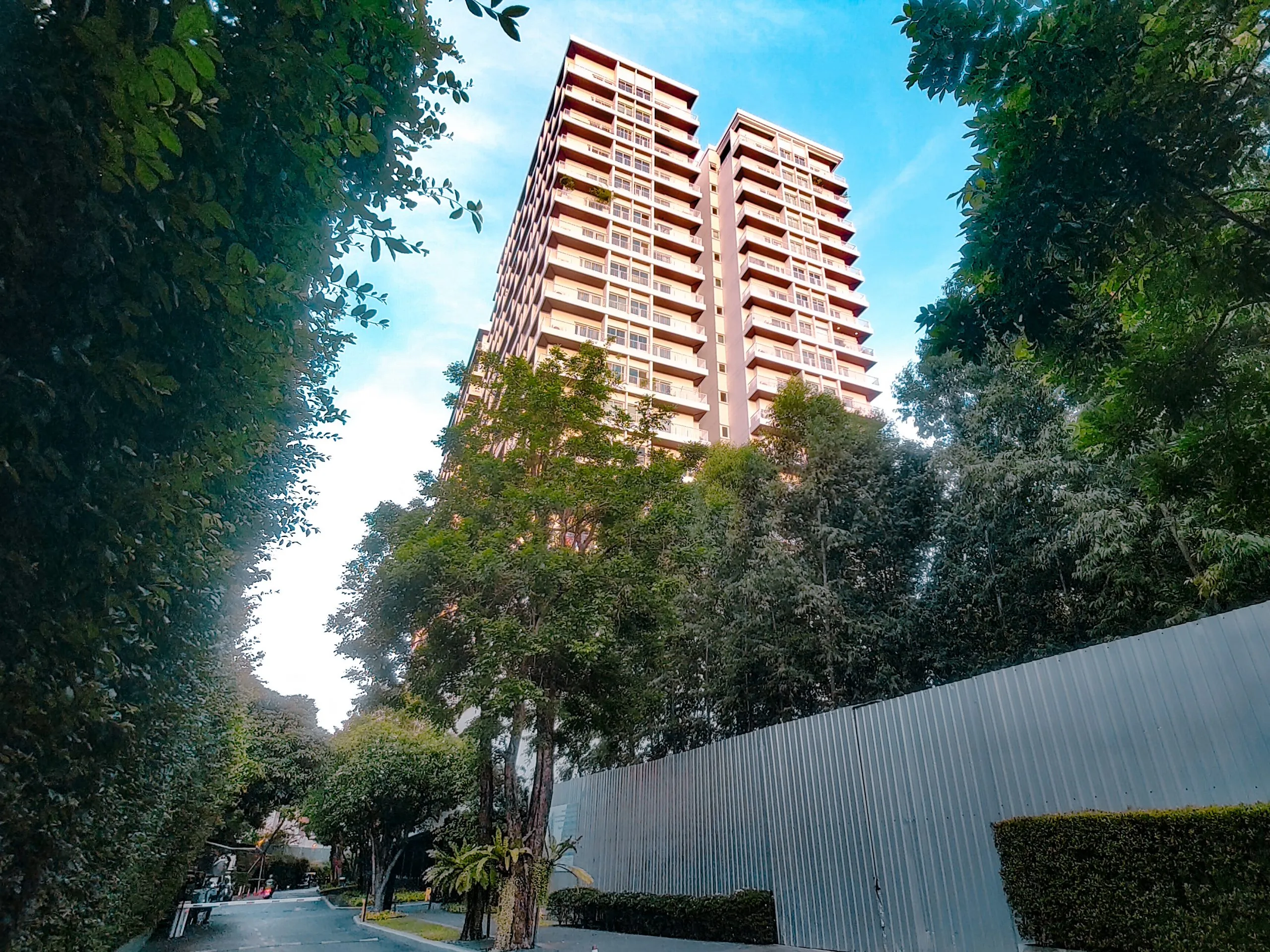 Noble Ora Condo Place