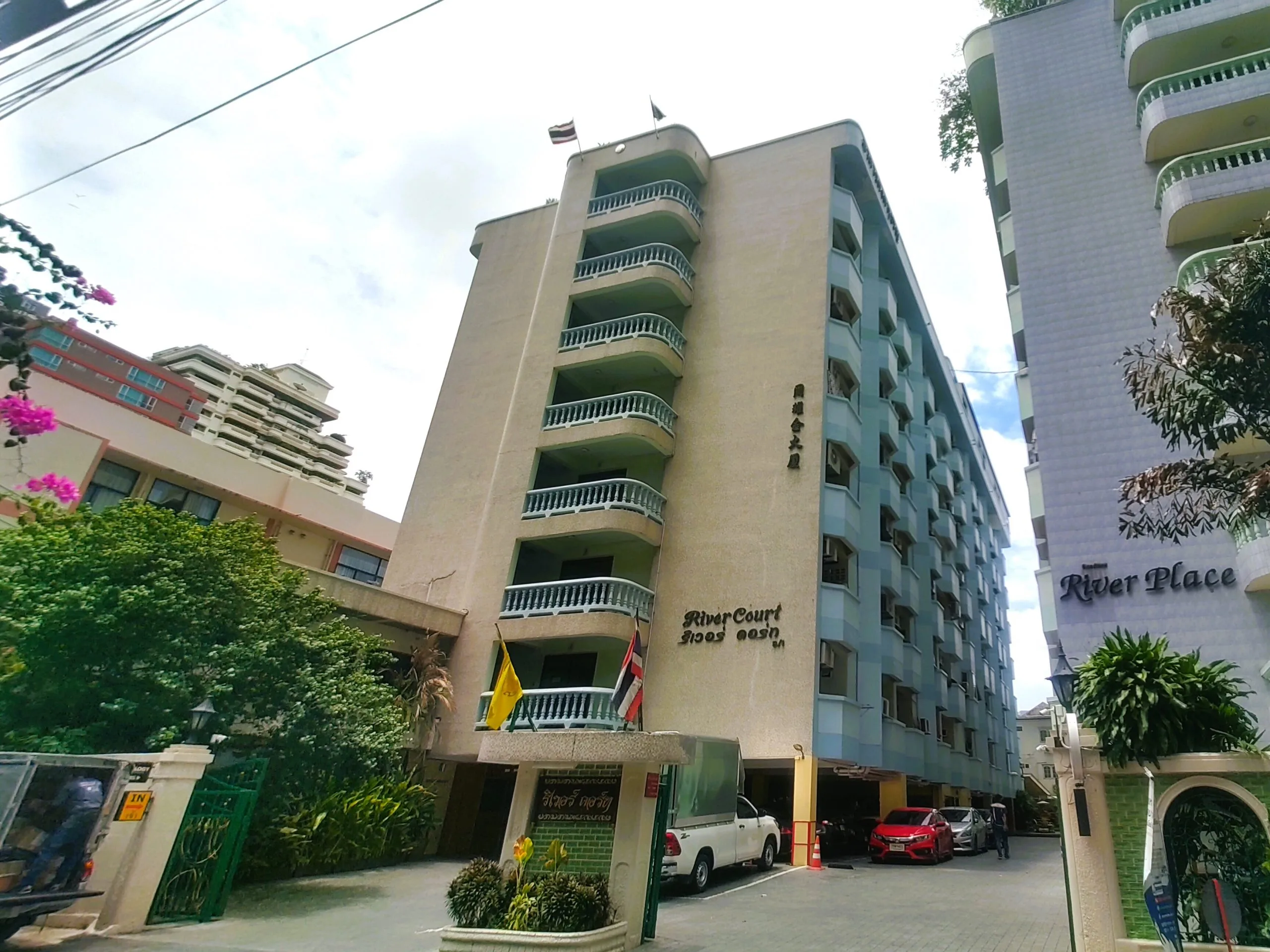 River Court