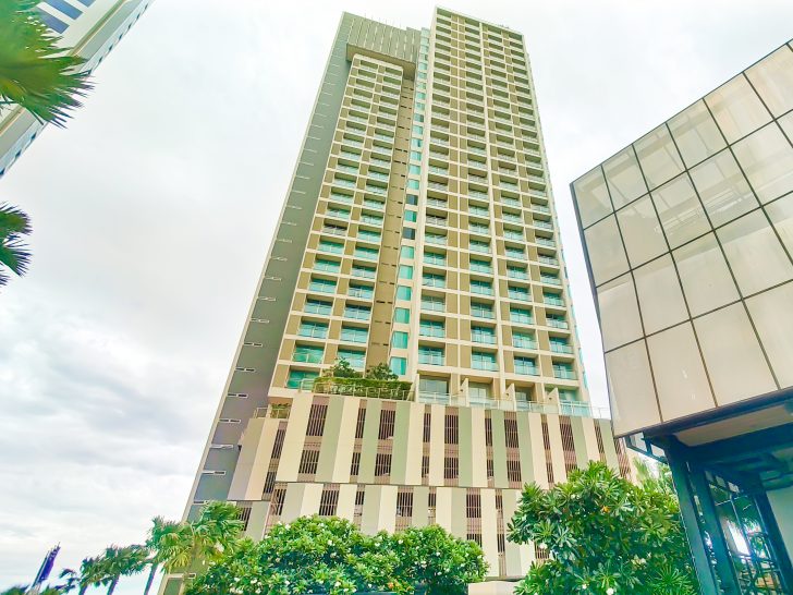 Marina Bayfront Sriracha