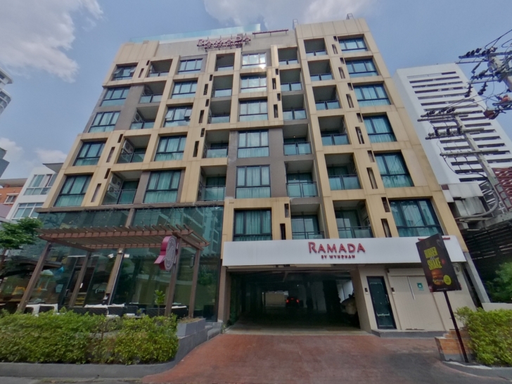 Ramada by Wyndham Bangkok Ten Ekamai Residences