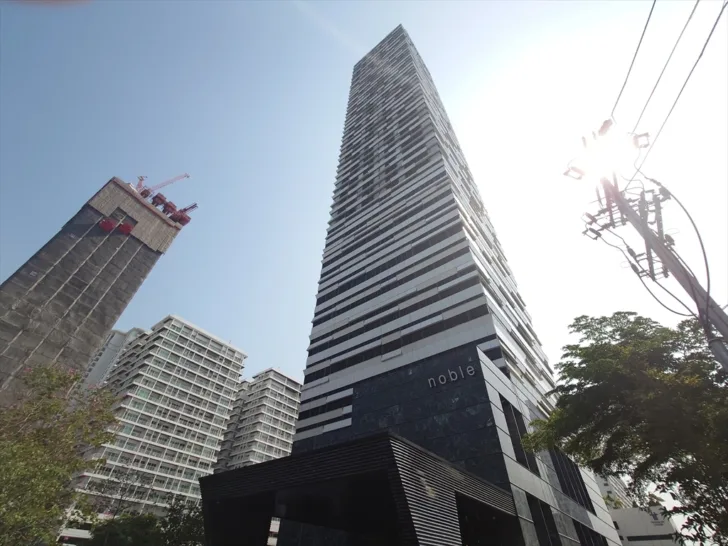 Noble Form Thonglor