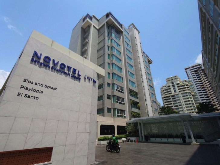 Novotel Living Bangkok Sukhumvit Legacy