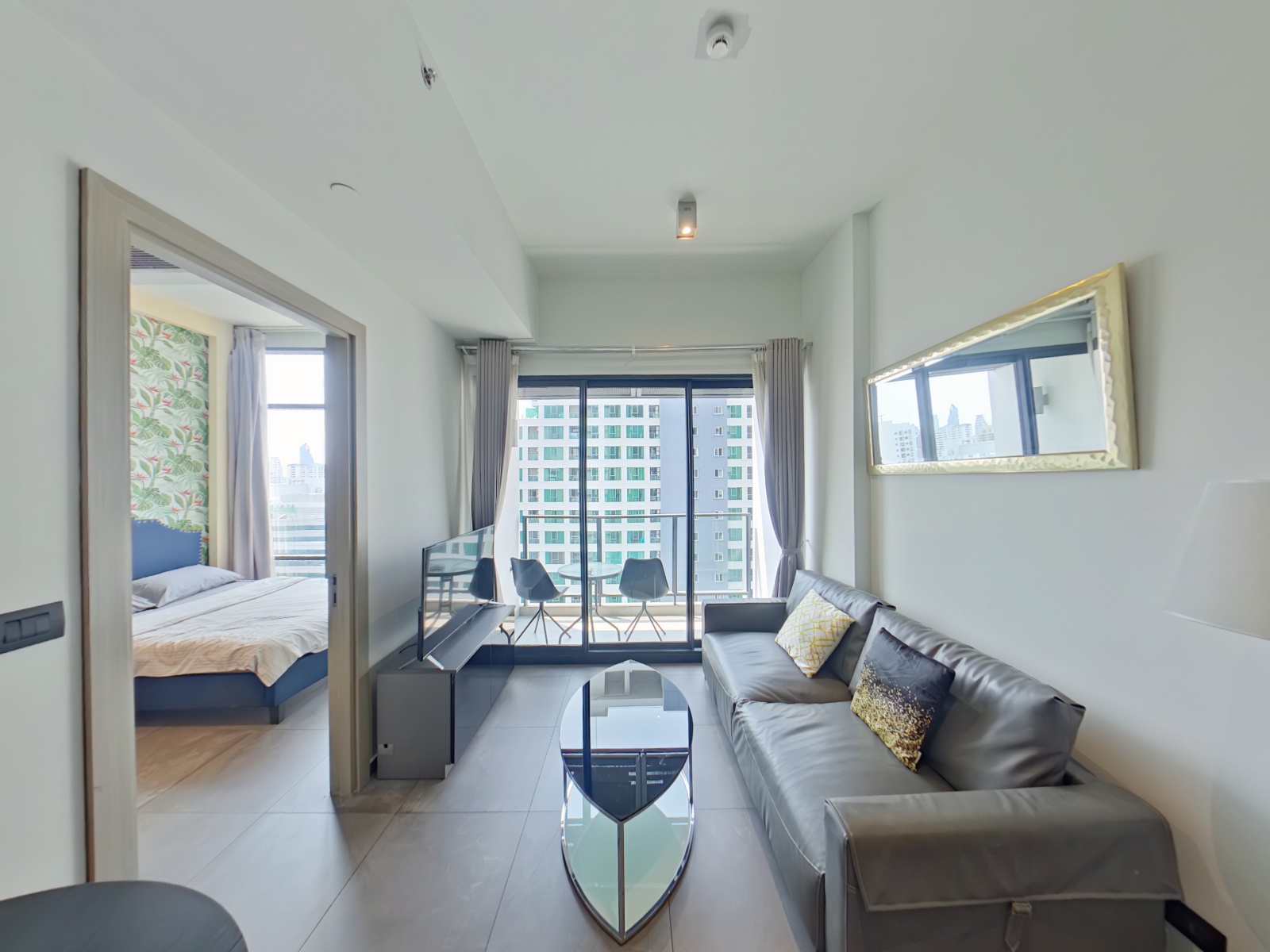 The Lofts Asoke 1BR