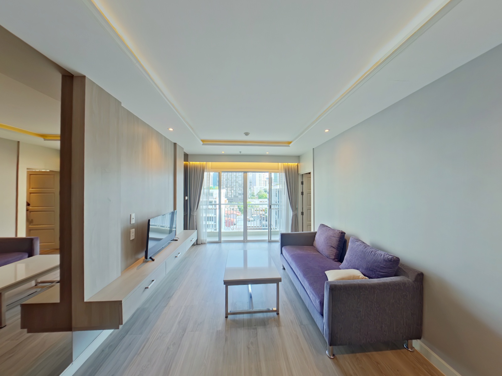  U.N. Residence 2Bedroom