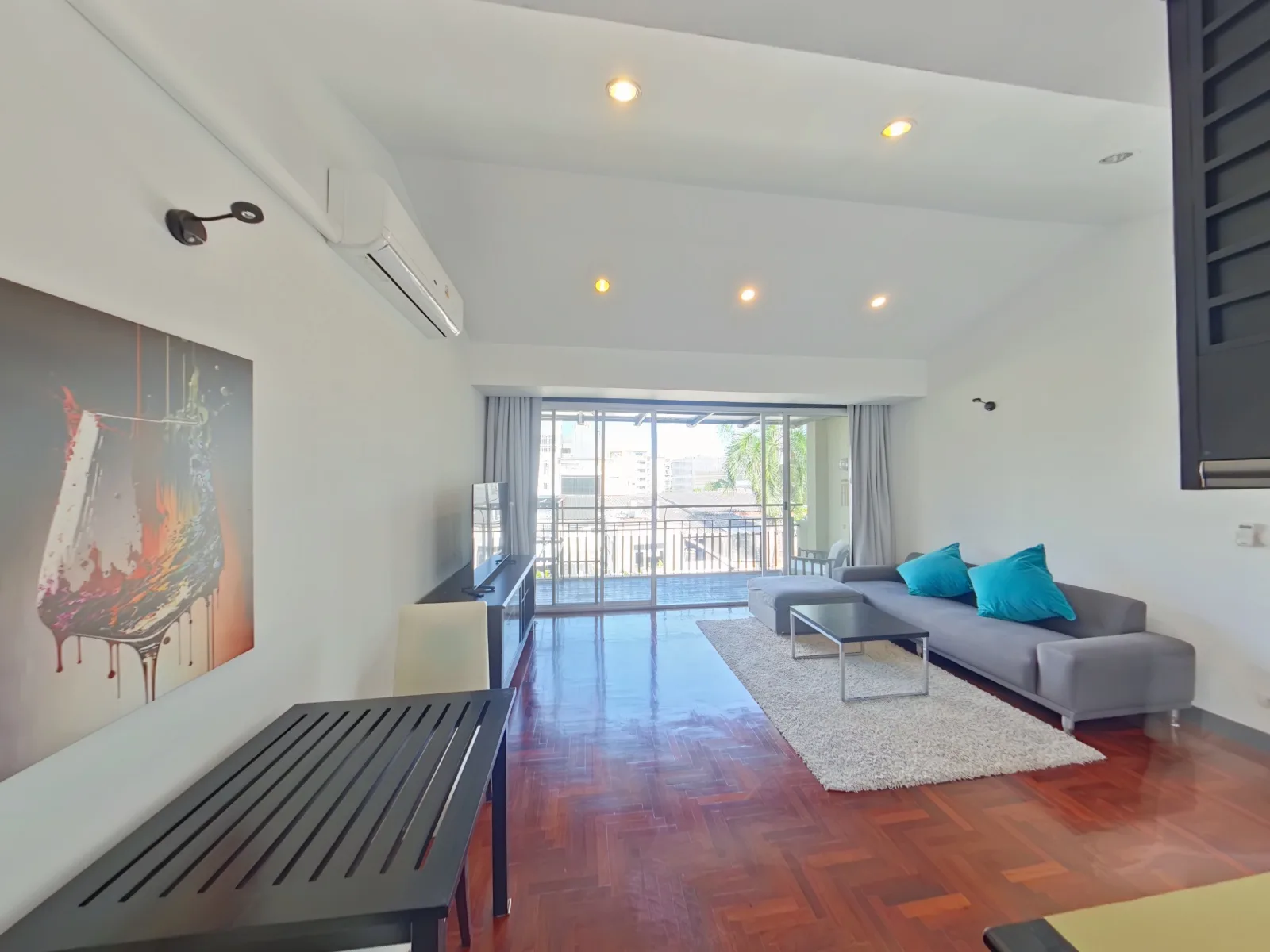 Phatana Court