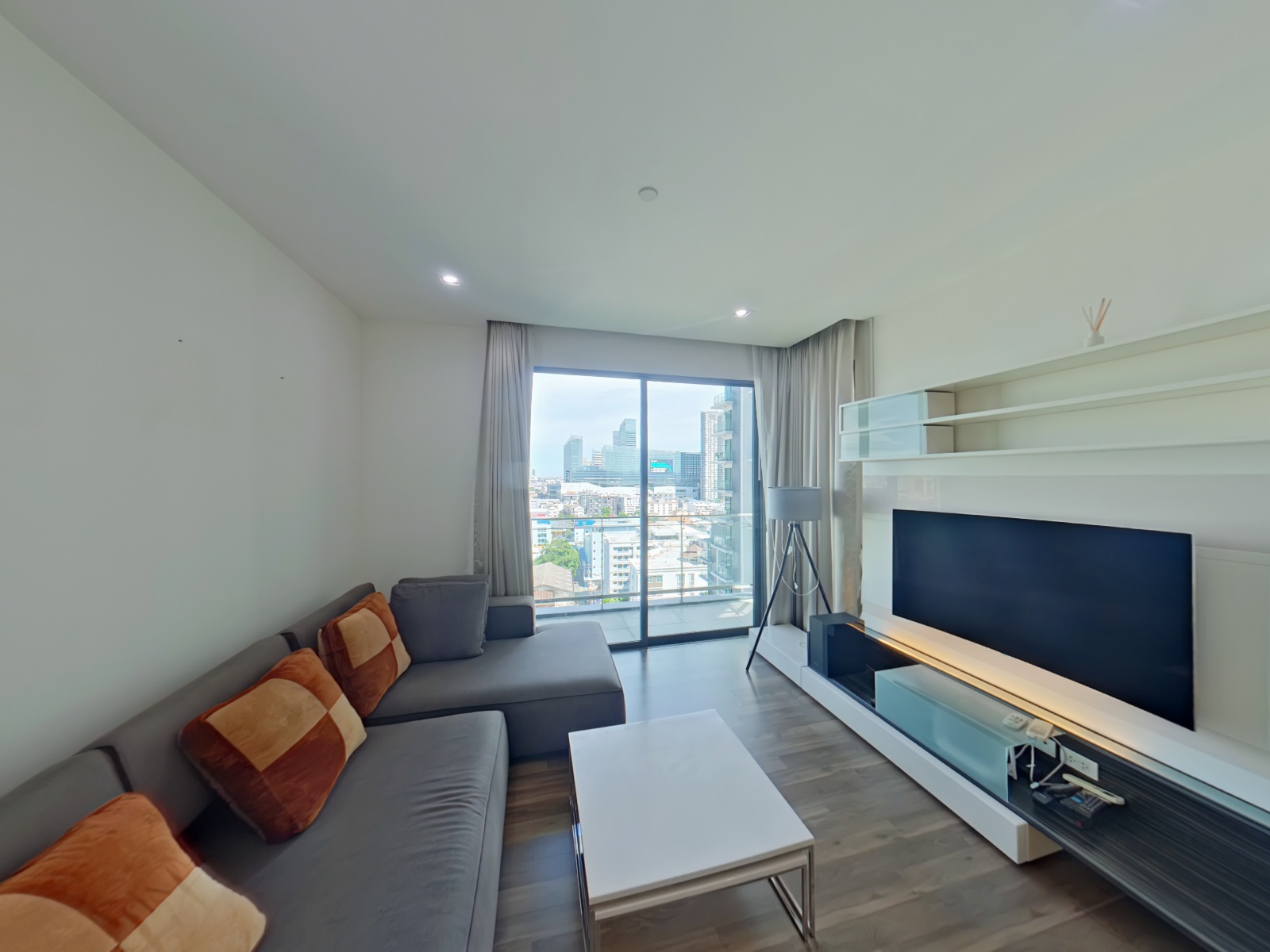 The Room Sukhumvit 62