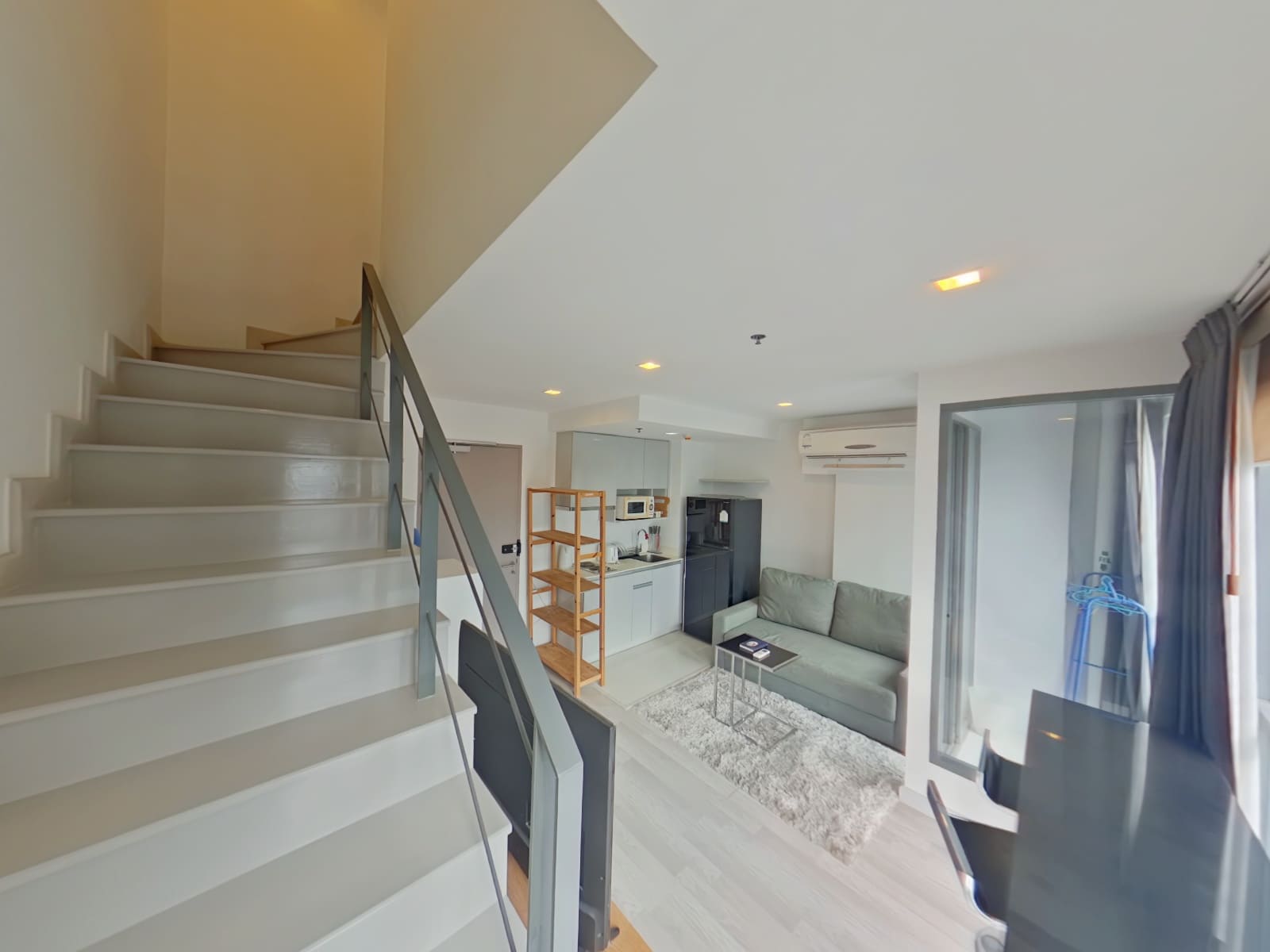 Ideo Mobi Sukhumvit 81 1BR Duplex