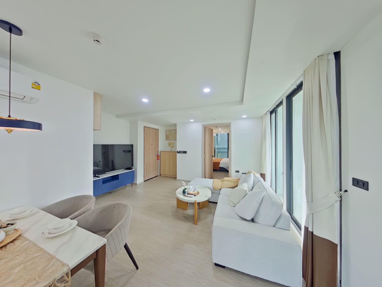 Aquila Bangkok Hotel & Residence
