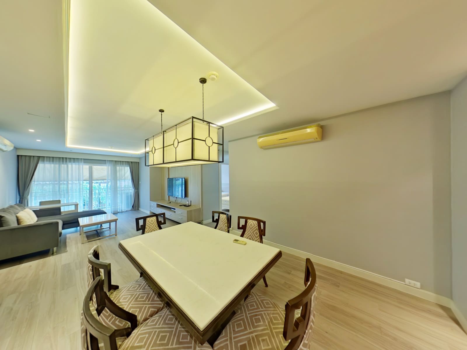  U.N. Residence 3BR
